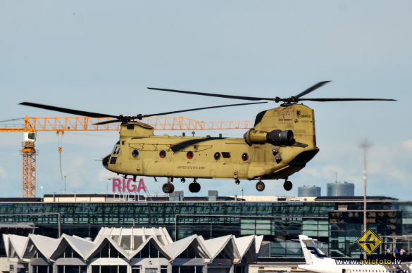 Boeing CH-47F Chinook