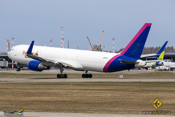 Boeing 767-304/ER(BCF)