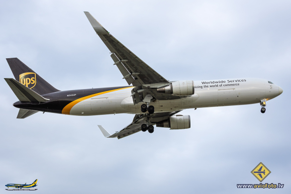 Boeing 767-34AF/ER