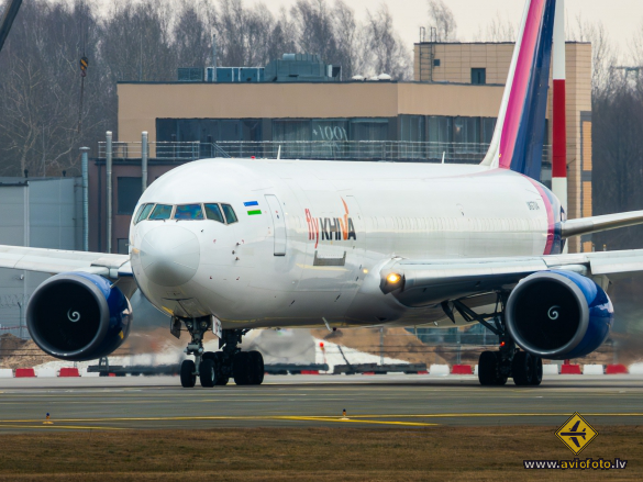 Boeing 767-304/ER(BCF)