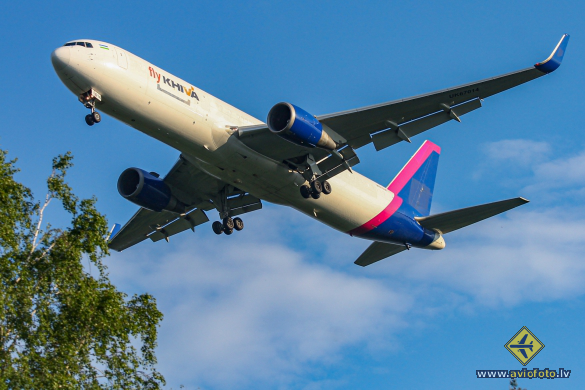 Boeing 767-304/ER(BCF)