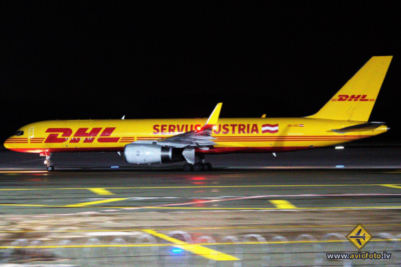 Boeing 757-223(PCF)
