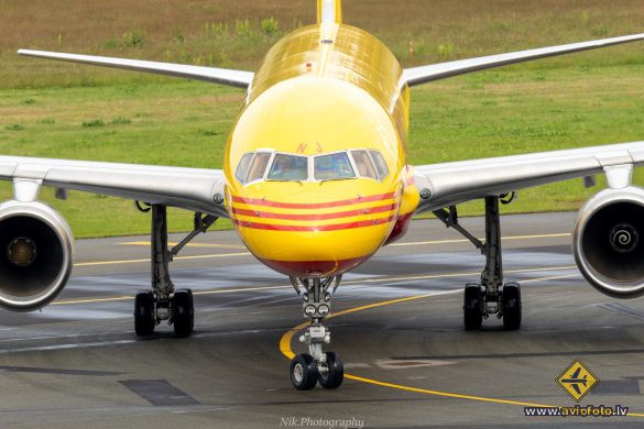 Boeing 757-256(PCF)