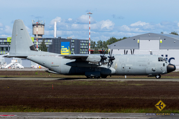 Lockheed Martin C-130J-30 Hercules (L-382)