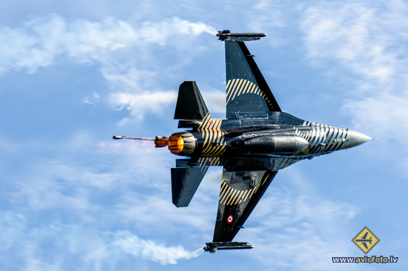 General Dynamics (TUSAS) F-16C Fighting Falcon (401)