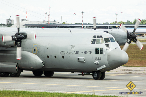 Lockheed Tp84 Hercules (C-130H/L-382)