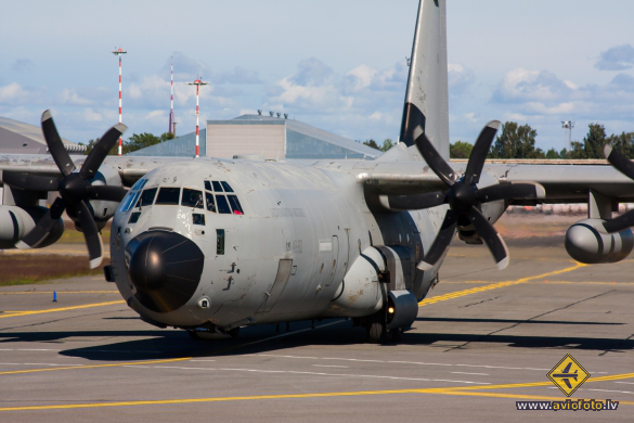 Lockheed Martin C-130J-30 Hercules (L-382)