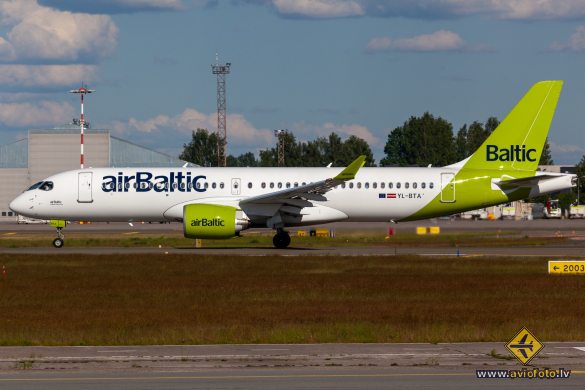 Airbus A220-300