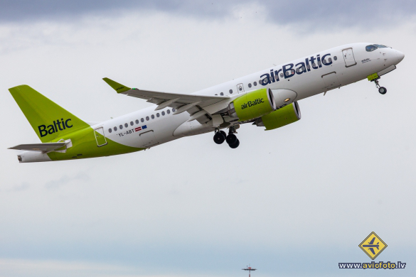 Airbus A220-300