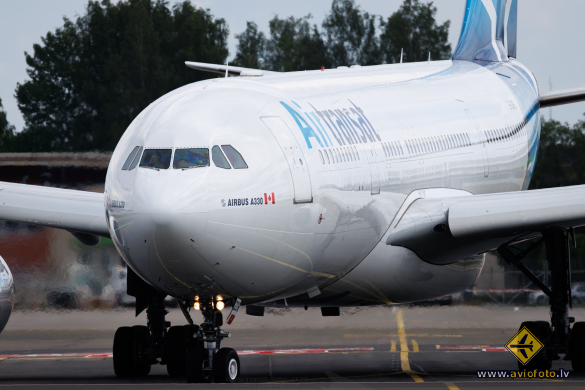 Airbus A330-243