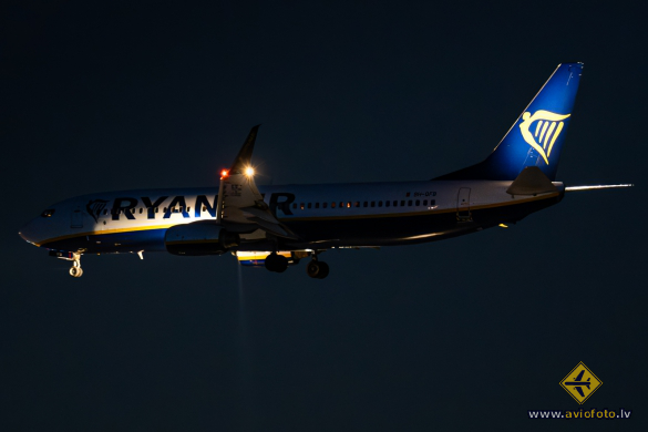 Boeing 737-8AS