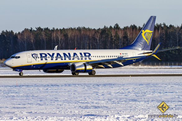 Boeing 737-8AS