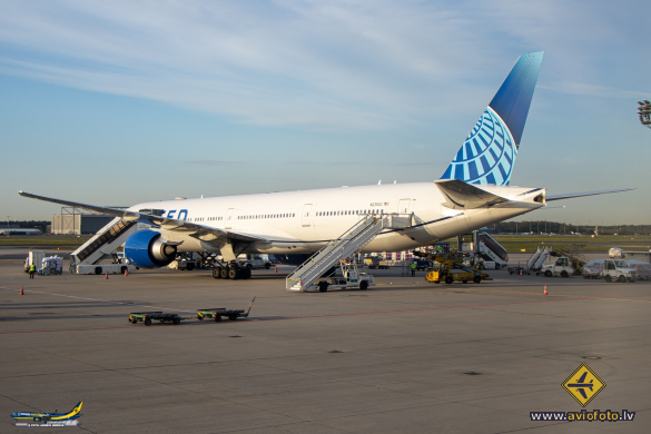 Boeing 777-322/ER