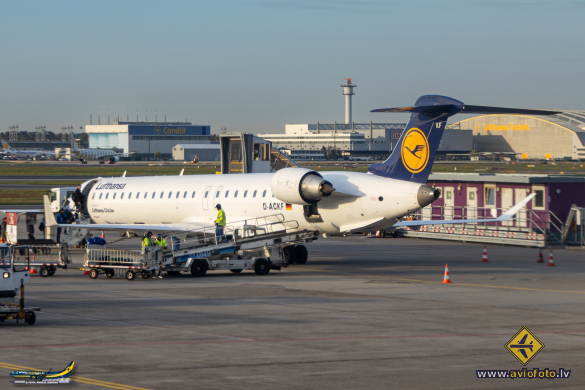 Bombardier CRJ-900LR (CL-600-2D24)