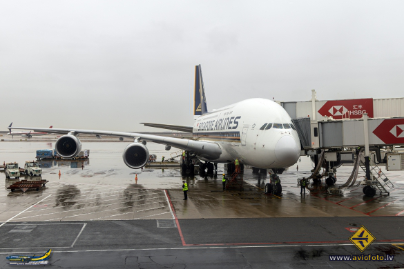 Airbus A380-841