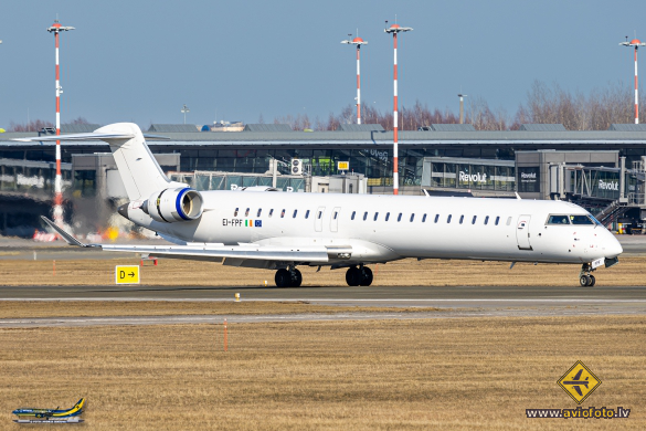 Bombardier CRJ-900LR (CL-600-2D24)