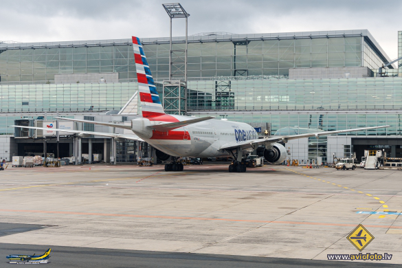 Boeing 777-223/ER