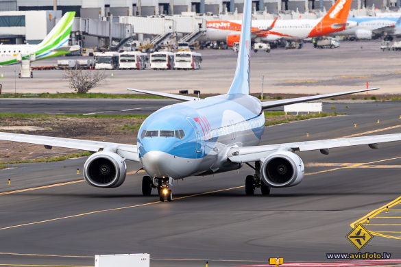 Boeing 737-8K5