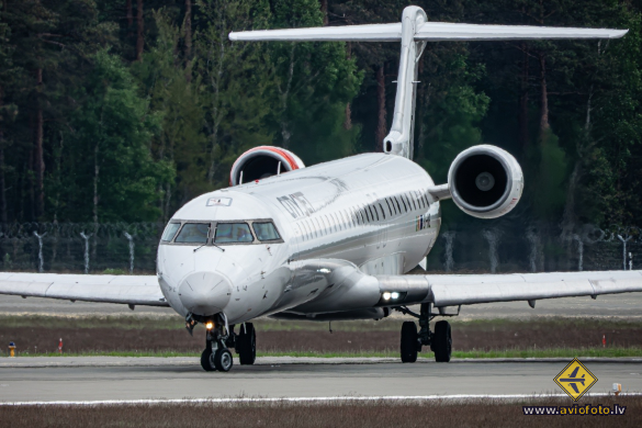 Bombardier CRJ-1000EL NG (CL-600-2E25)