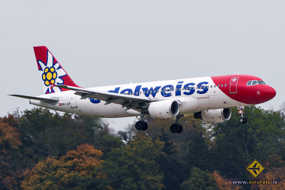 Airbus A320-214
