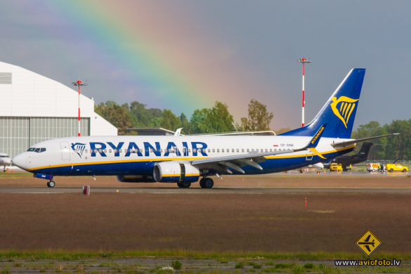 Boeing 737-8AS