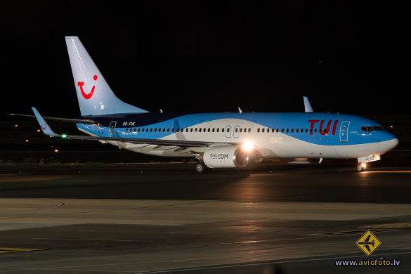 Boeing 737-86J