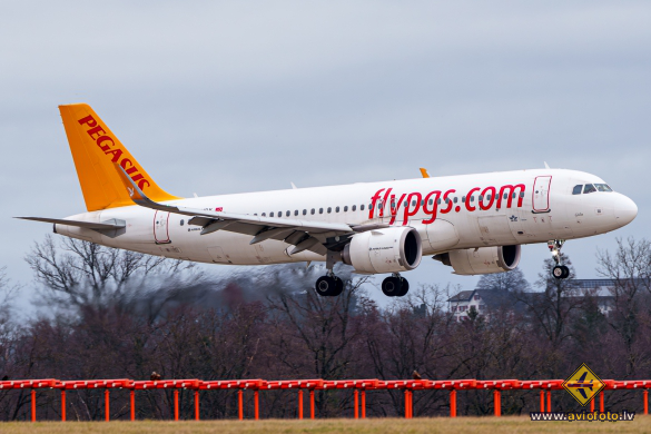 Airbus A320-251N