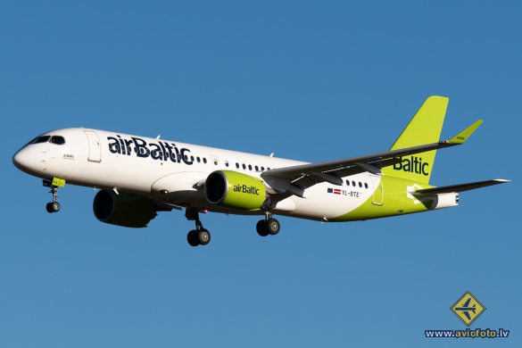 Airbus A220-300