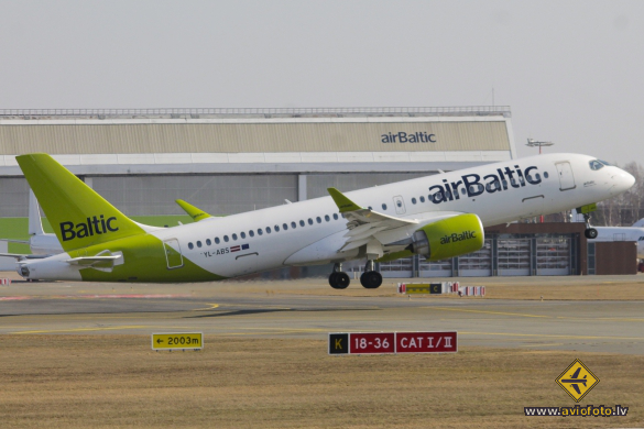 Airbus A220-300