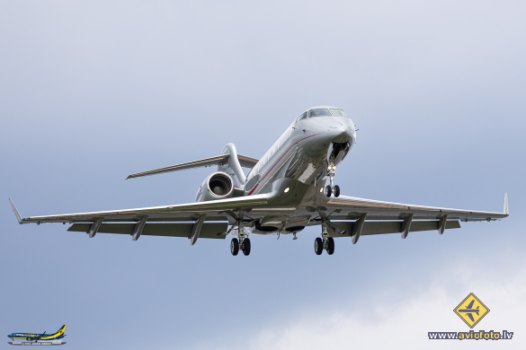 Bombardier Challenger 300 (BD-100-1A10)