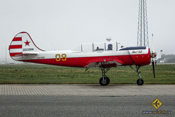 Yakovlev (Aerostar) Yak-52
