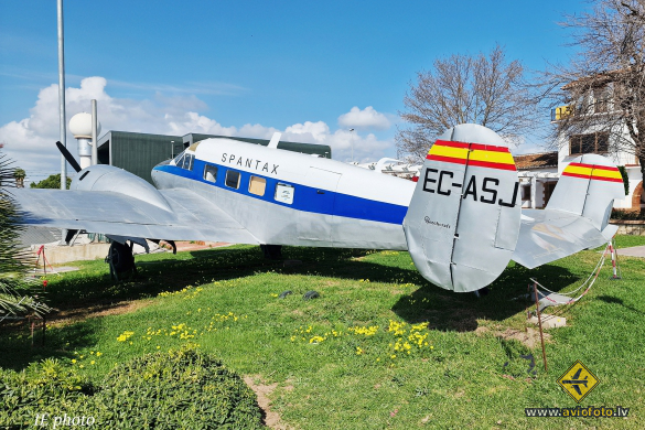 Beech C-45H Expeditor (D18S)